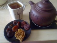 сухофрукты и зеленый чай