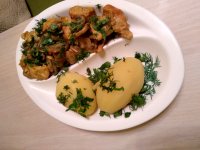 Курица с грибами и отварным картофелем