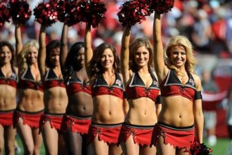 nfl-cheerleaders-01.jpeg