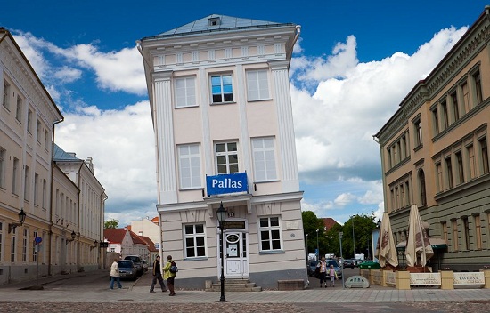 100530-1066636.jpg