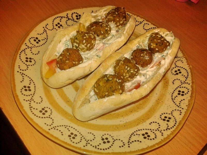 pita ar falafeli.jpg