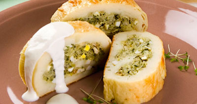 картофельный рулет с капустой и яйцом и луком.jpg