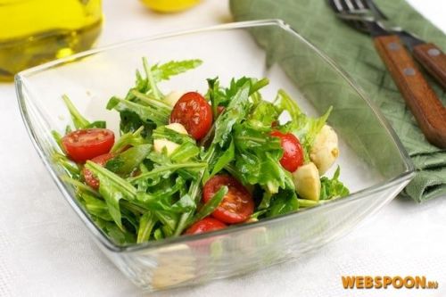 salat-s-rukoloj-i-cherri_557.jpg