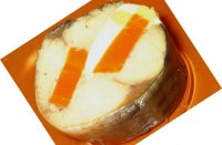 рулет из скумбрии с яйцом и морковью