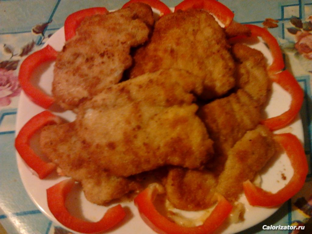 Куриные отбивные с кляре и сухарях