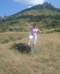 Крым. Люблю ходить в горы, собирать травку)))