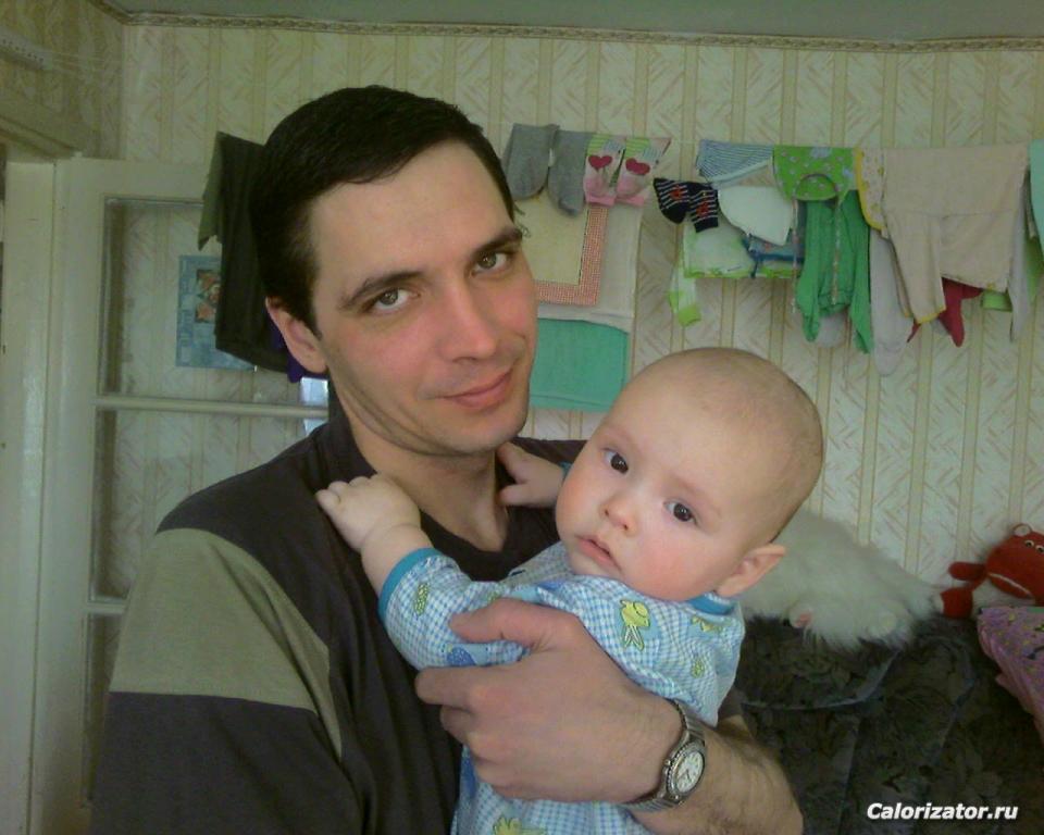 Мои самые любимые: муж и сын (еще маленький)