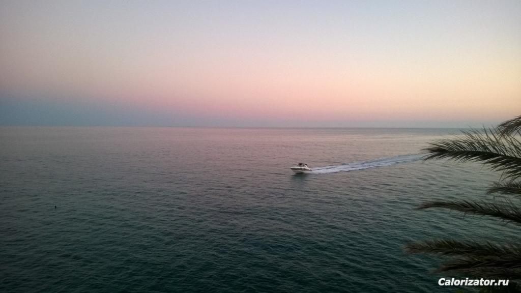 Море