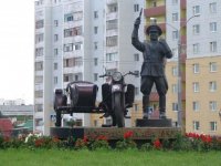 памятник палкирилыч