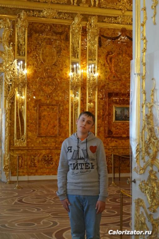 фрагмент янтарной комнаты (фото внутри запрещено)