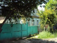 Избушка на курьих ножках ))