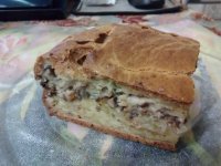 Заливной пирог с консервой и картофелем фото