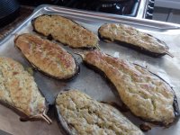 Баклажаны, фаршированные творогом и сулугуни
